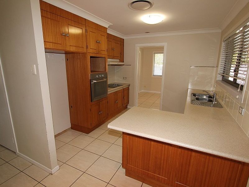 40 Tradewinds Avenue, Paradise Point QLD 4216