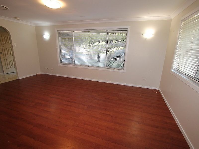 40 Tradewinds Avenue, Paradise Point QLD 4216