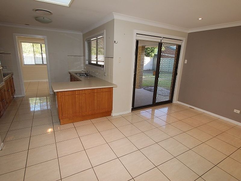 40 Tradewinds Avenue, Paradise Point QLD 4216