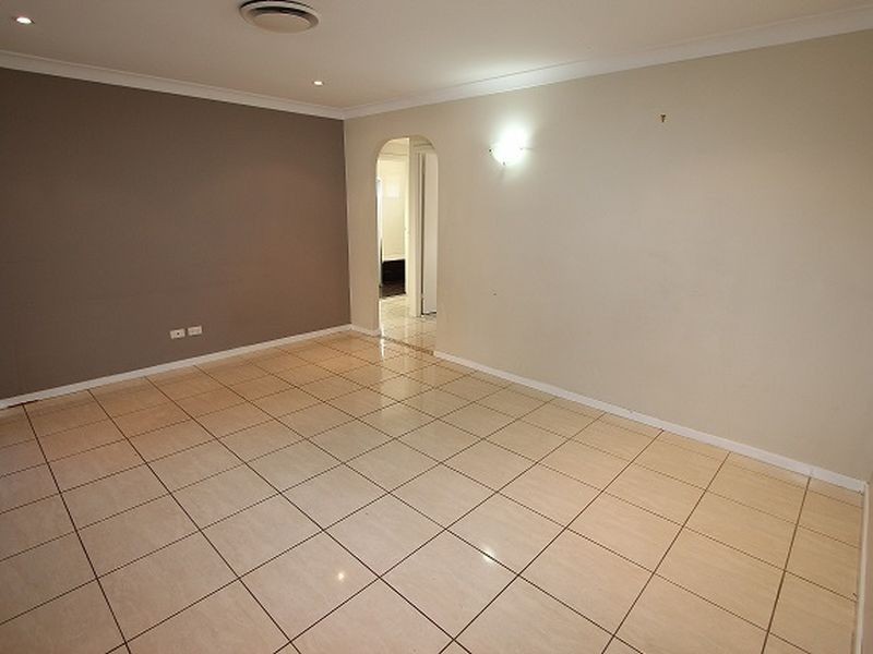 40 Tradewinds Avenue, Paradise Point QLD 4216