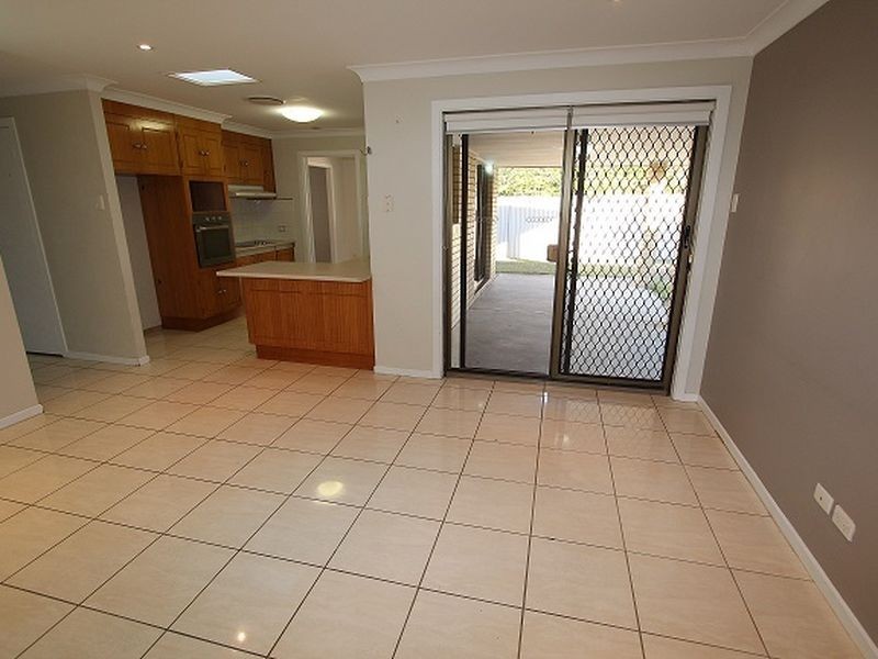 40 Tradewinds Avenue, Paradise Point QLD 4216