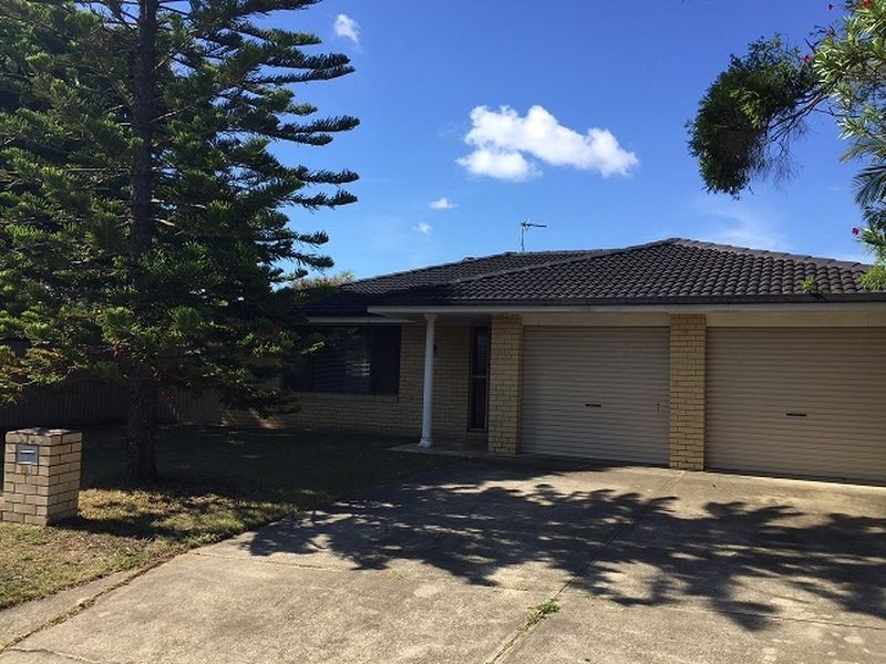 40 Tradewinds Avenue, Paradise Point QLD 4216