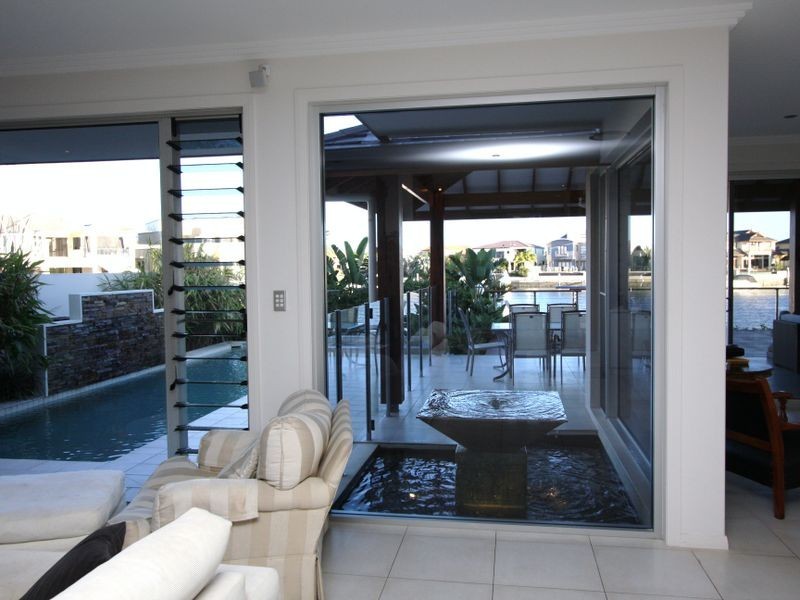 33 The Sovereign Mile, Sovereign Islands QLD 4216