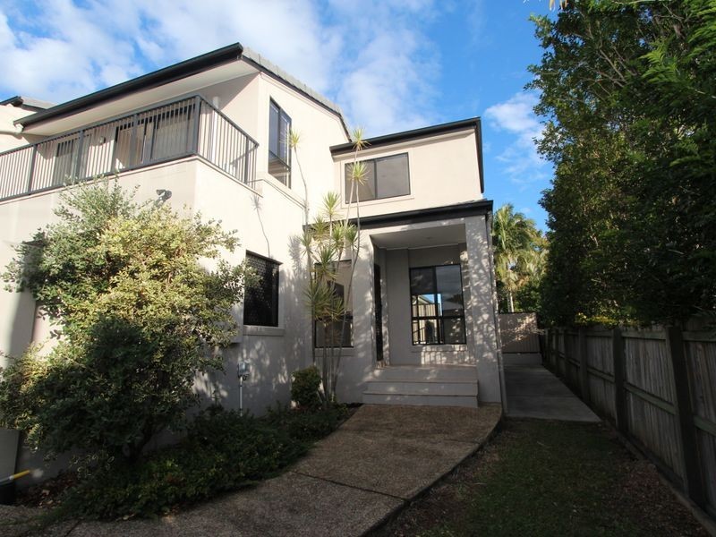 8B Judith Avenue, Southport QLD 4215