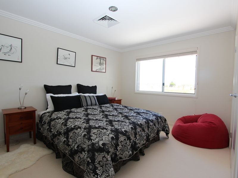 8 Palladium Boulevard, Hope Island QLD 4212