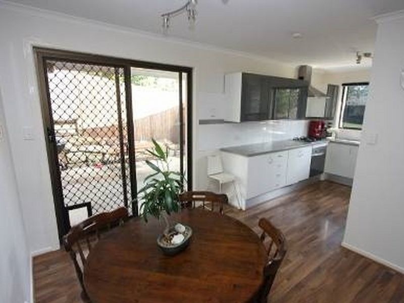 25 Forrest Avenue, Molendinar QLD 4214