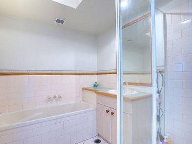 17/18 Jennifer Avenue, Runaway Bay QLD 4216