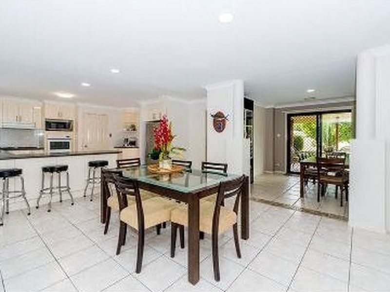 83 Burrendong Road, Coombabah QLD 4216