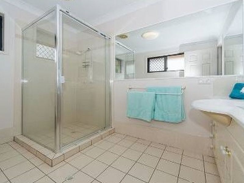 83 Burrendong Road, Coombabah QLD 4216