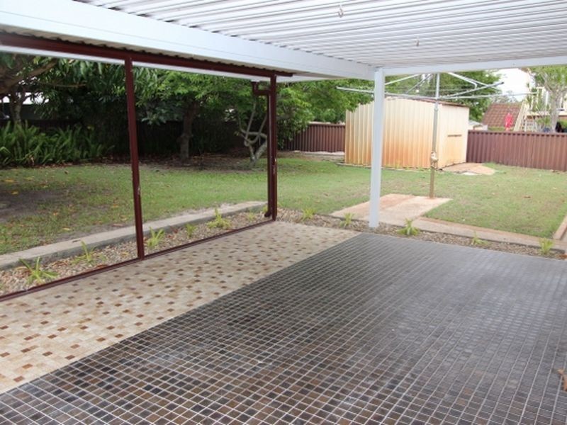 7 Blaxland Avenue, Paradise Point QLD 4216