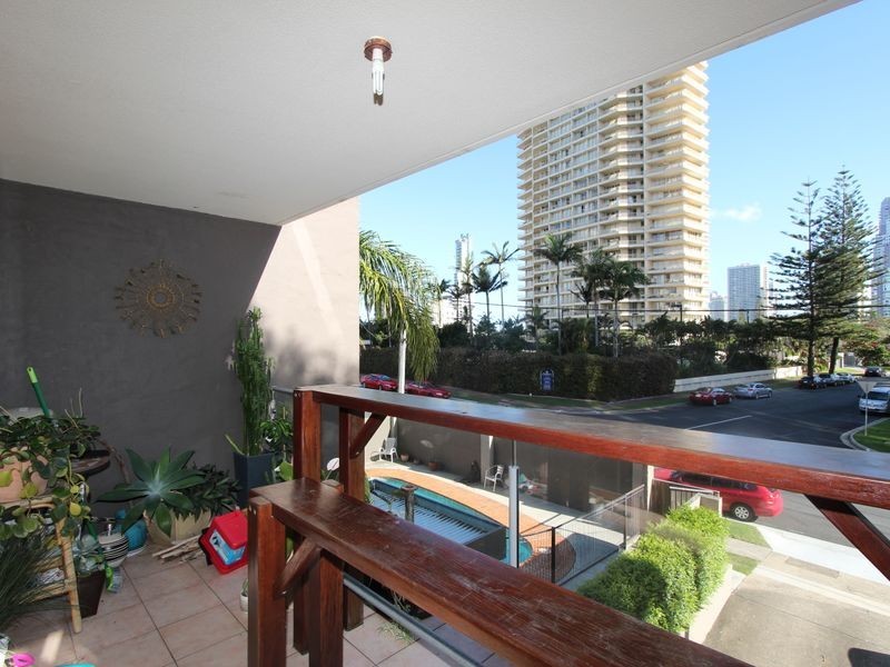 4/13 Breaker Street, Main Beach QLD 4217