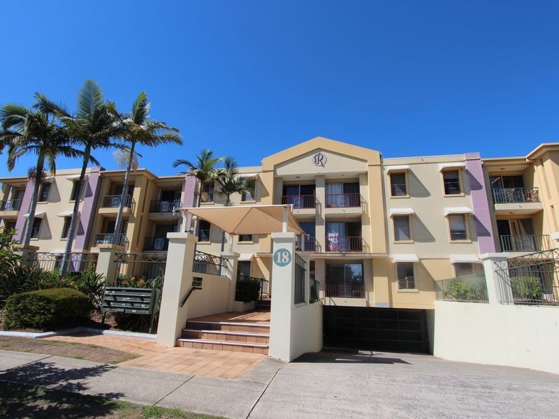 12/18 Jennifer Avenue, Runaway Bay QLD 4216