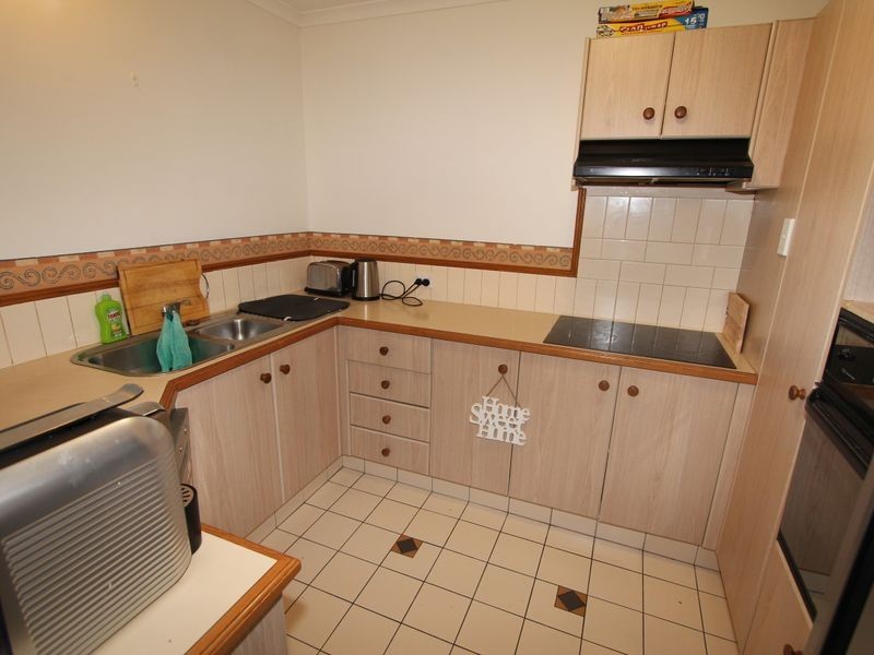 12/18 Jennifer Avenue, Runaway Bay QLD 4216