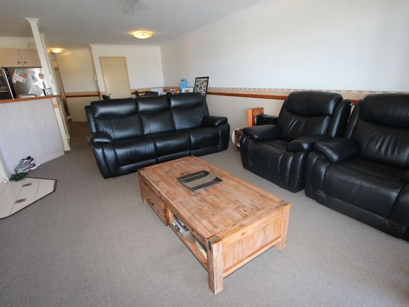 12/18 Jennifer Avenue, Runaway Bay QLD 4216