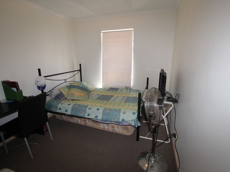 12/18 Jennifer Avenue, Runaway Bay QLD 4216