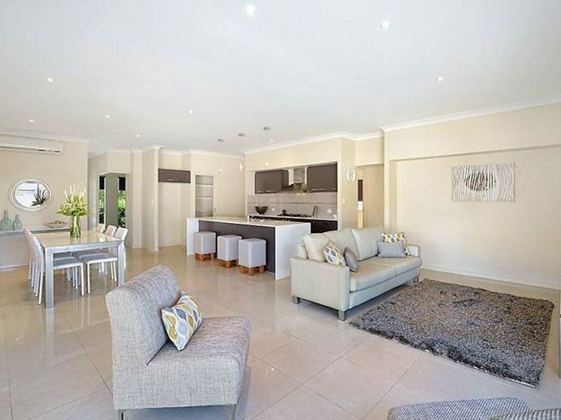 10 Iridium Drive, Hope Island QLD 4212