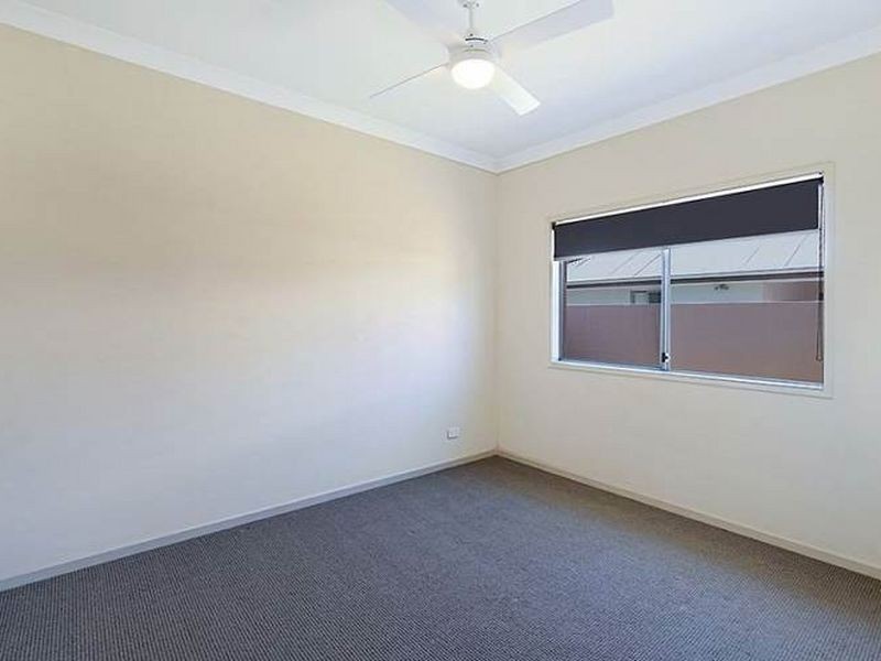 10 Iridium Drive, Hope Island QLD 4212