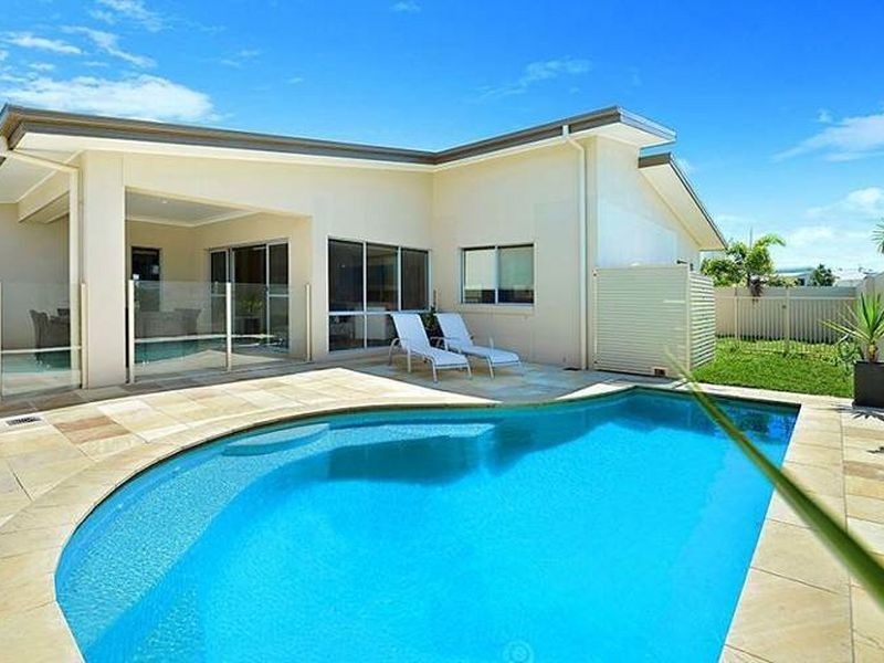 10 Iridium Drive, Hope Island QLD 4212