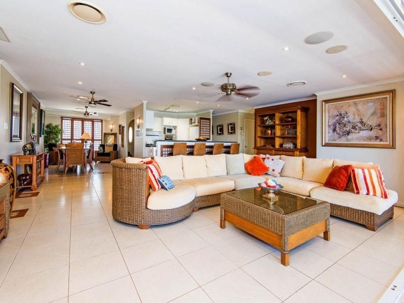 38 Oxley Drive, Paradise Point QLD 4216