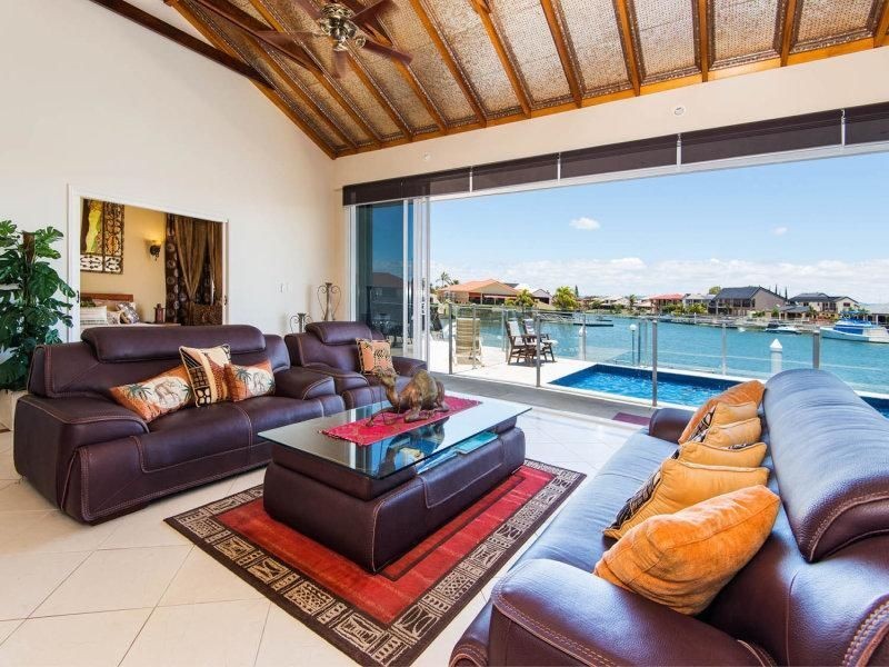 38 Oxley Drive, Paradise Point QLD 4216