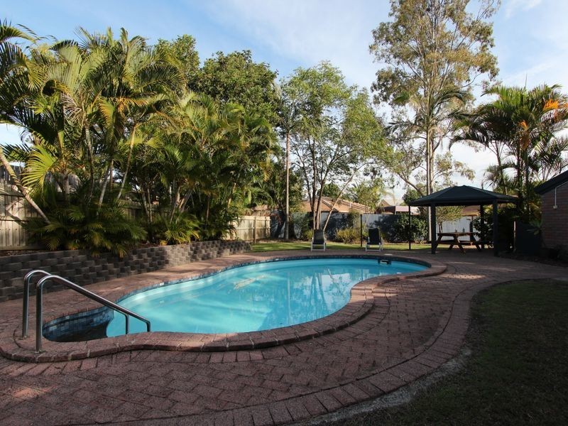 2/145 Government Road, Labrador QLD 4215