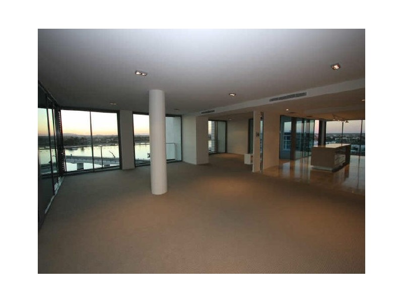 31702 Ephraim Island, Paradise Point QLD 4216