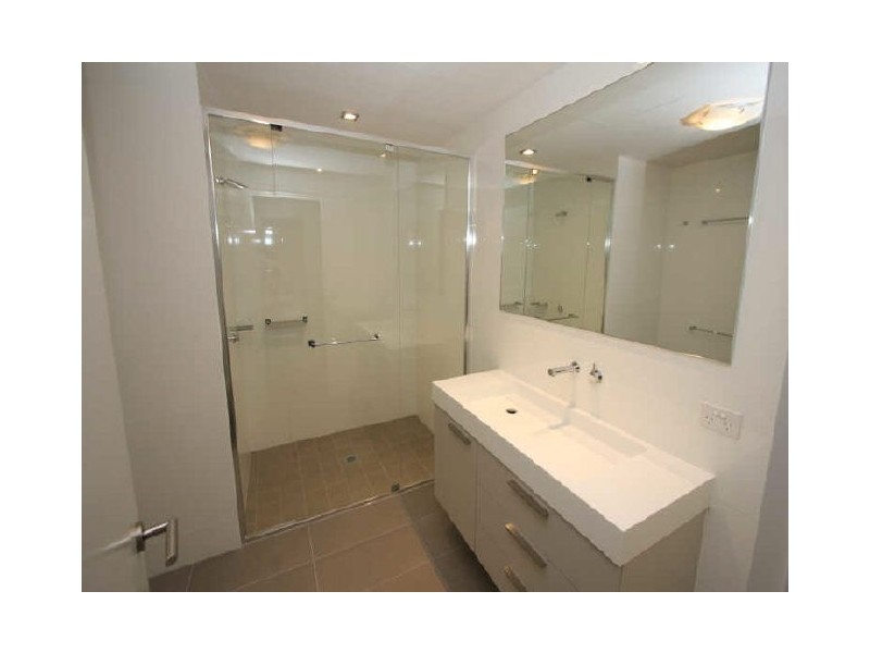 31702 Ephraim Island, Paradise Point QLD 4216