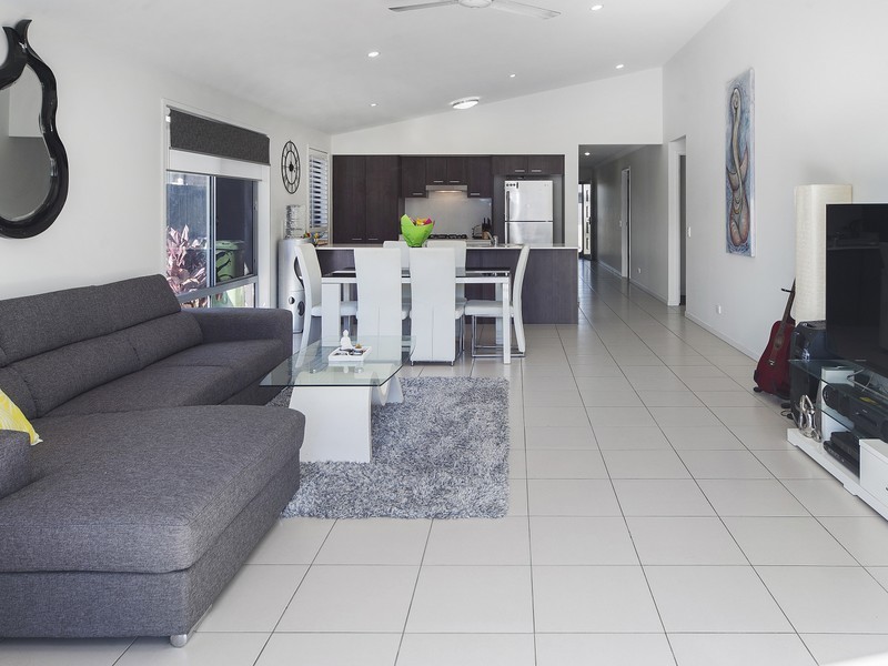 70 Brookside Circuit, Ormeau QLD 4208