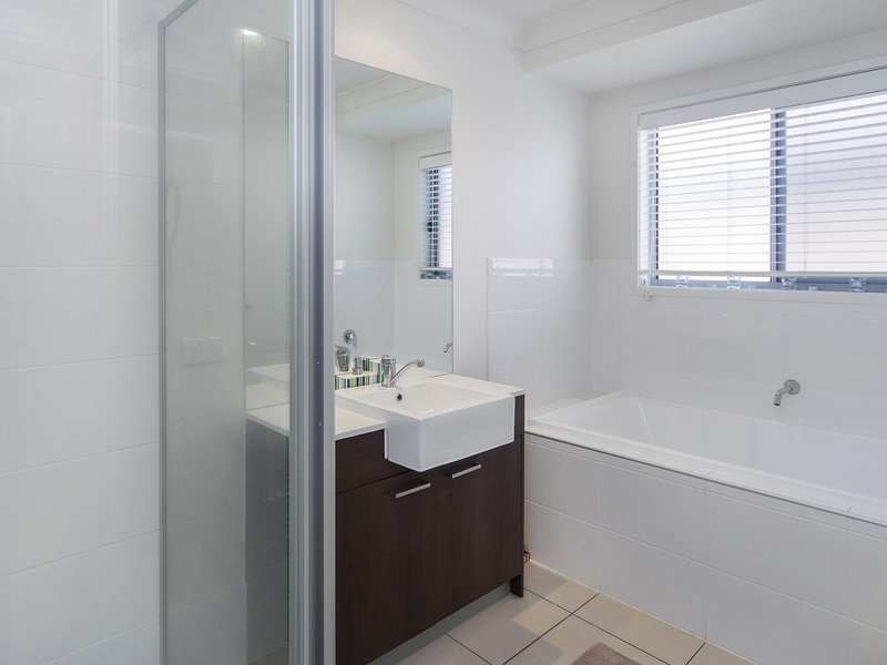 70 Brookside Circuit, Ormeau QLD 4208