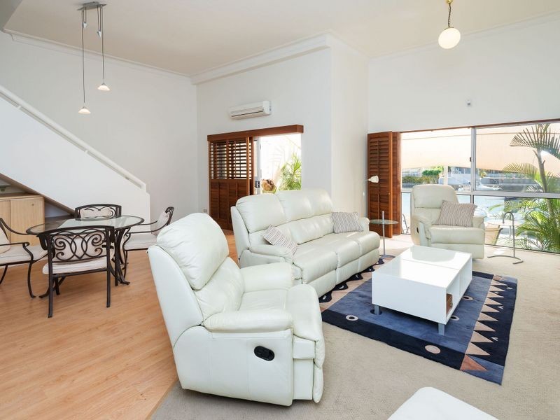 12/100 Morala Avenue, Runaway Bay QLD 4216