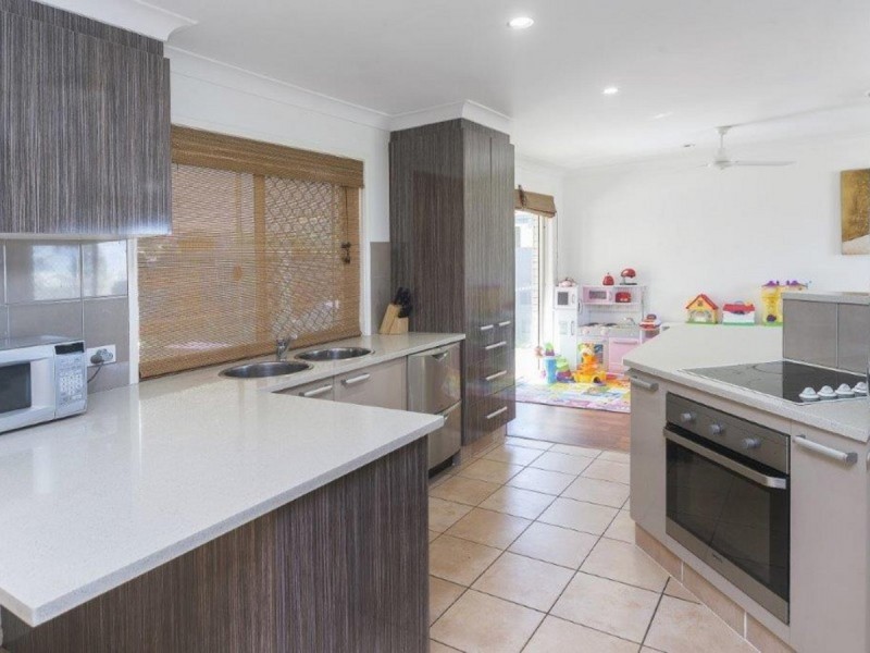 38A Sickle Avenue, Hope Island QLD 4212
