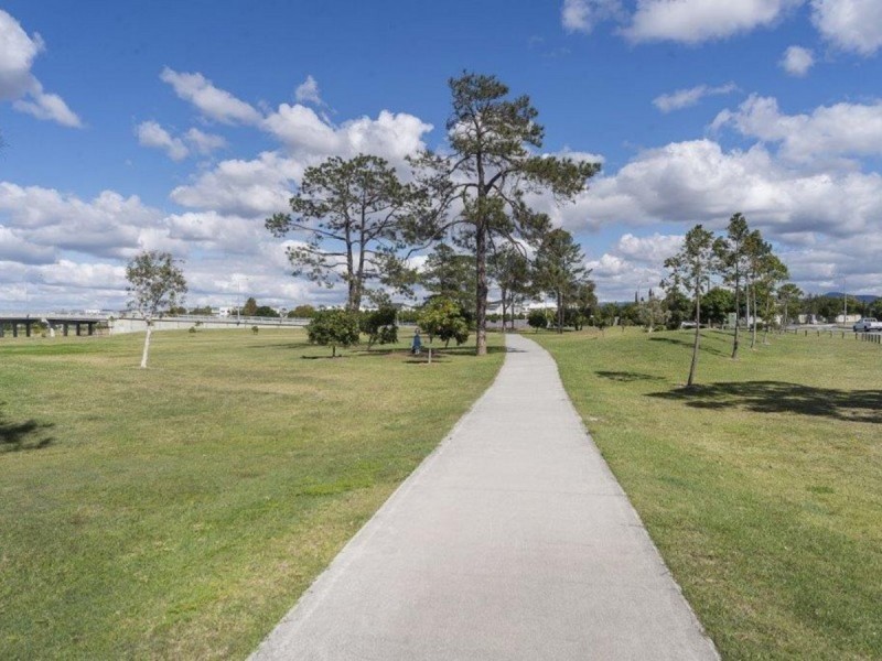 38A Sickle Avenue, Hope Island QLD 4212