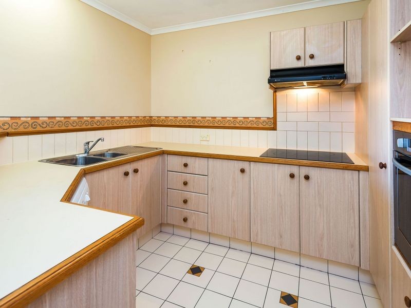 6/14-18 Jennifer Avenue, Runaway Bay QLD 4216