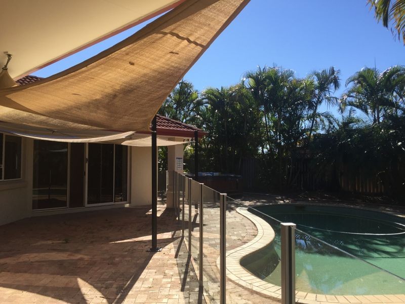 42 Audrey Avenue, Helensvale QLD 4212