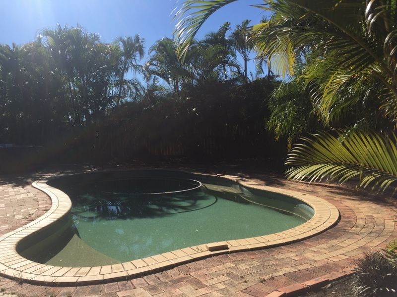 42 Audrey Avenue, Helensvale QLD 4212