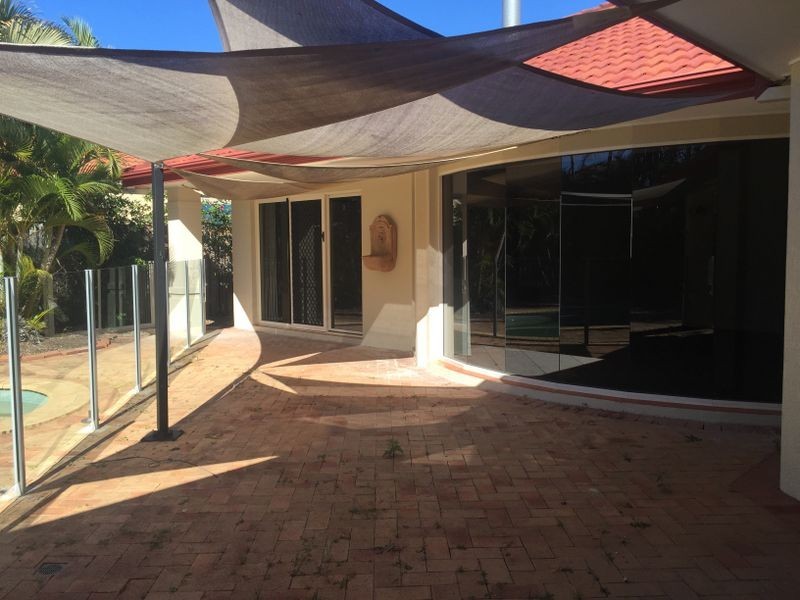 42 Audrey Avenue, Helensvale QLD 4212