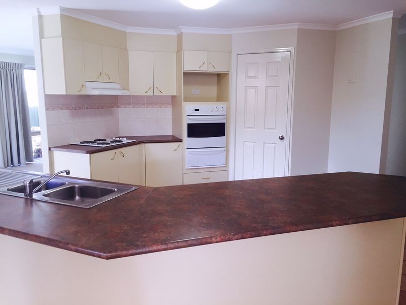 55 Bruce Avenue, Paradise Point QLD 4216