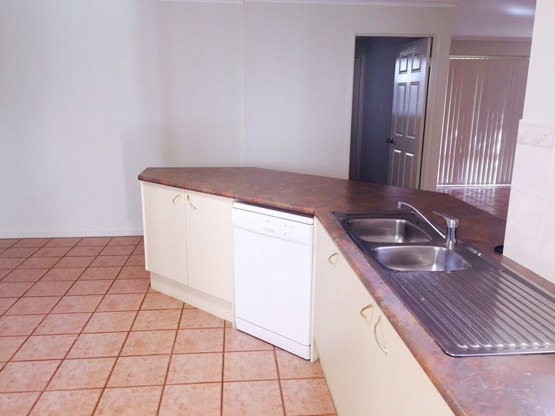 55 Bruce Avenue, Paradise Point QLD 4216