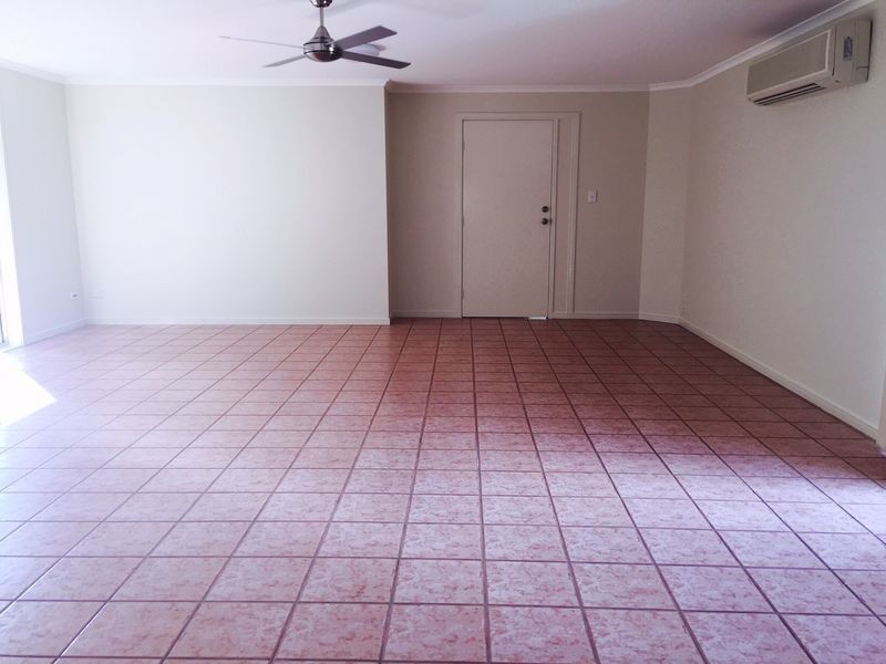 55 Bruce Avenue, Paradise Point QLD 4216