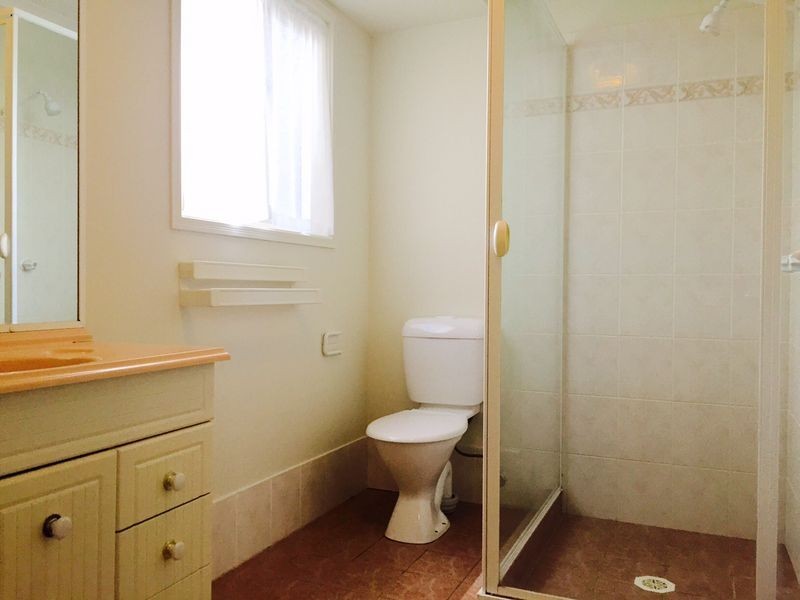 55 Bruce Avenue, Paradise Point QLD 4216