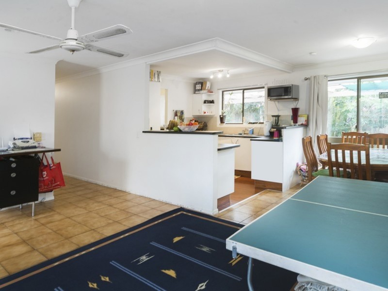 1/12 Warrie Close, Paradise Point QLD 4216