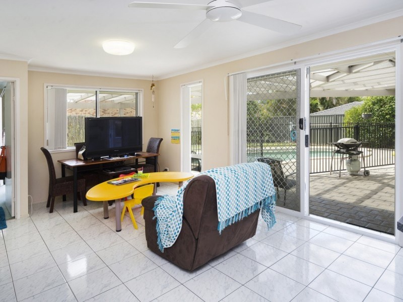 20 Spikes Court, Arundel QLD 4214
