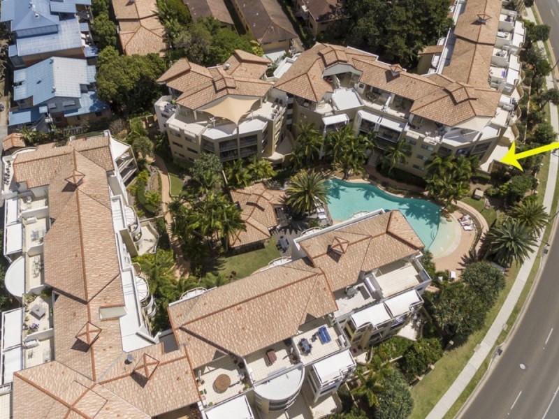 109/392 Marine Parade, Labrador QLD 4215