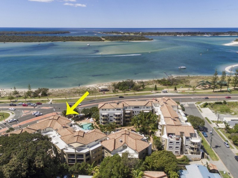 109/392 Marine Parade, Labrador QLD 4215