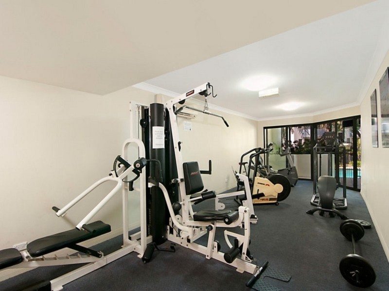 109/392 Marine Parade, Labrador QLD 4215