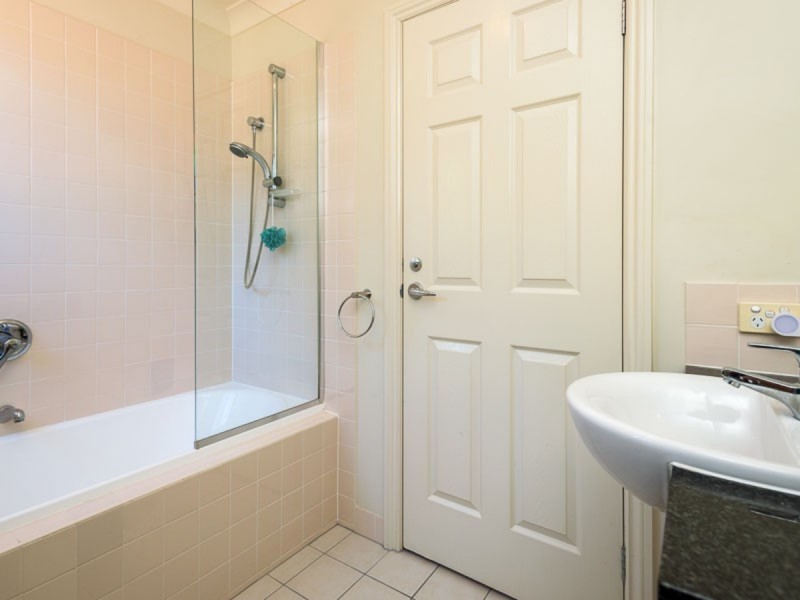 8849 Magnolia Drive East, Hope Island QLD 4212