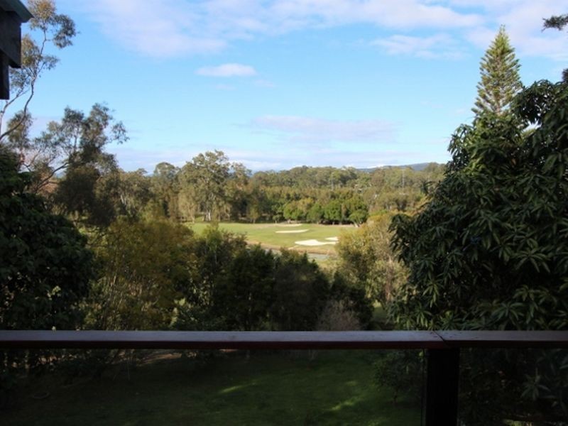 77 Plateau Crescent, Carrara QLD 4211