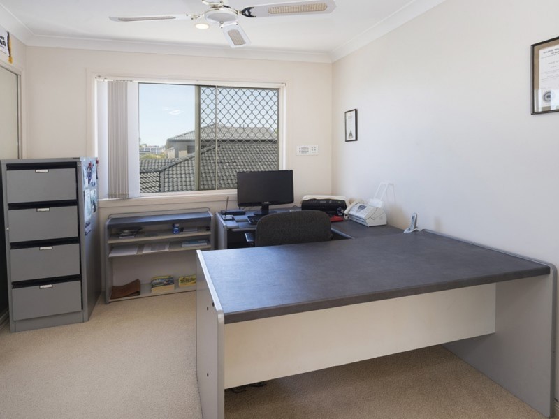 4 Saltbreeze Court, Runaway Bay QLD 4216