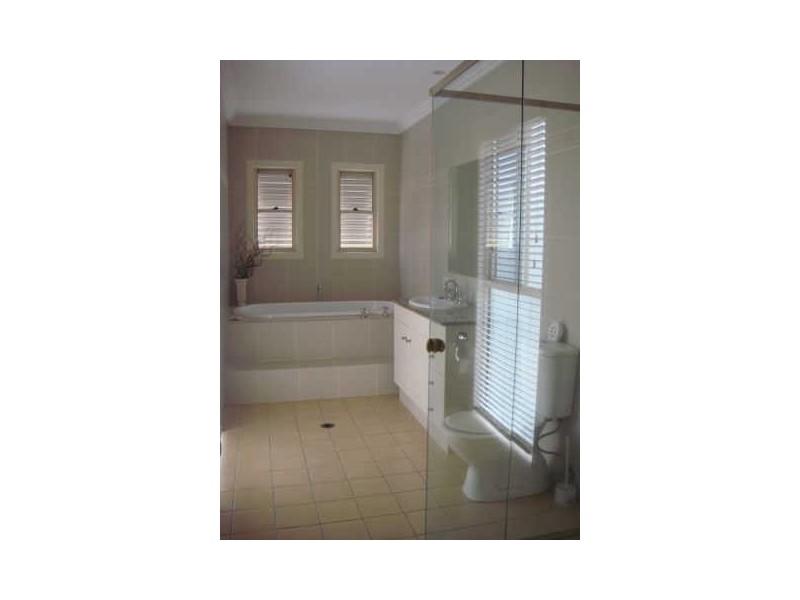 Paradise Point QLD 4216