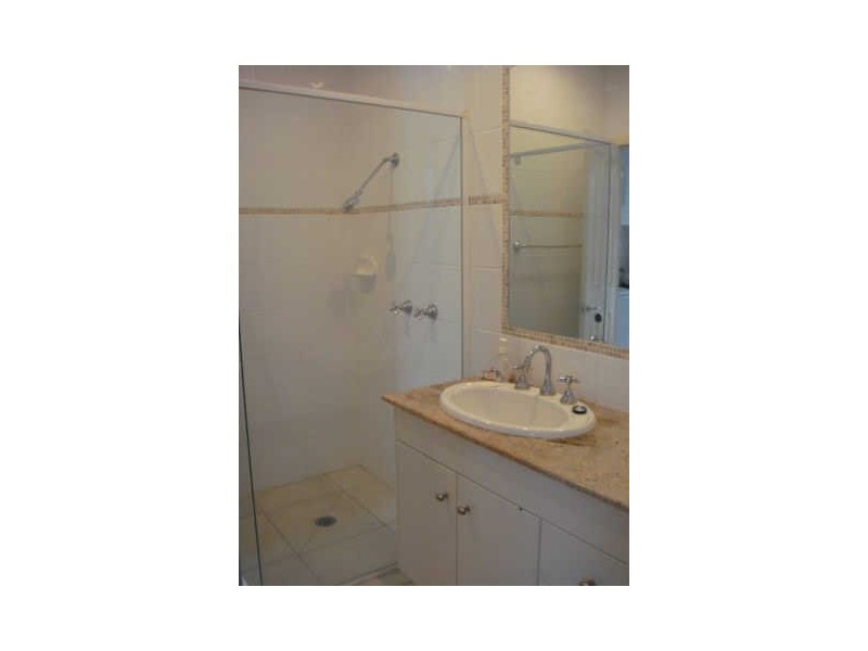 Paradise Point QLD 4216